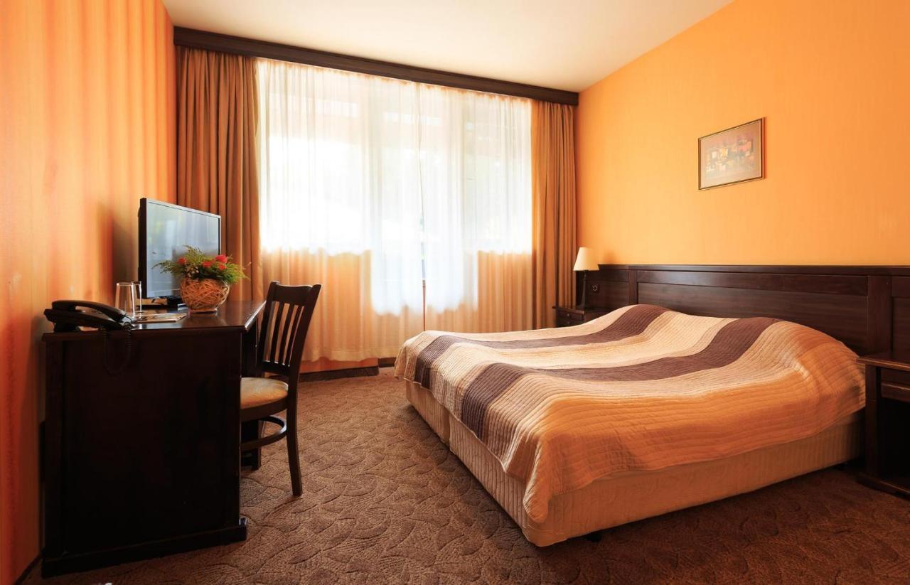 ארבאנאסי Hotel Izvora - Garden Retreat מראה חיצוני תמונה