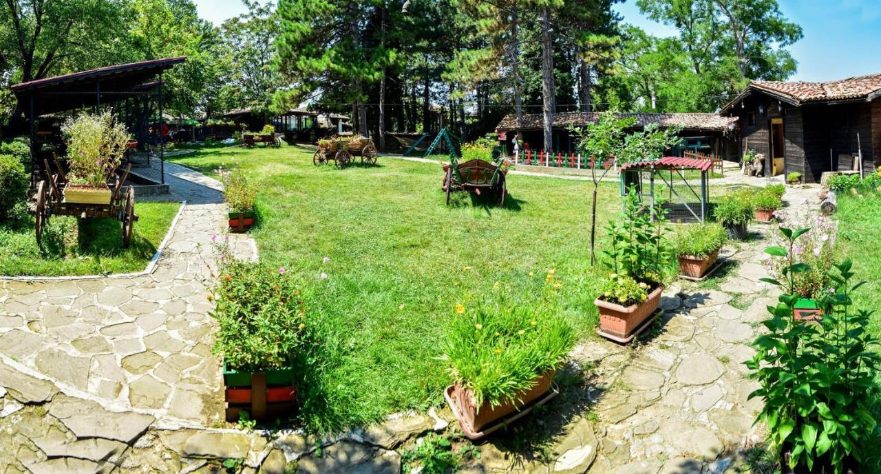 ארבאנאסי Hotel Izvora - Garden Retreat מראה חיצוני תמונה
