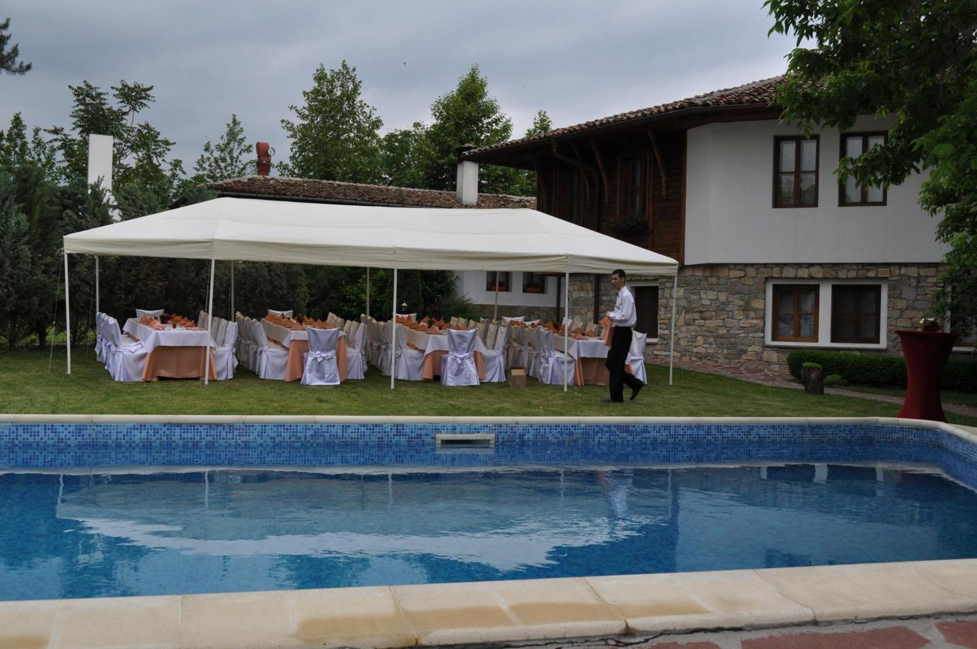ארבאנאסי Hotel Izvora - Garden Retreat מראה חיצוני תמונה