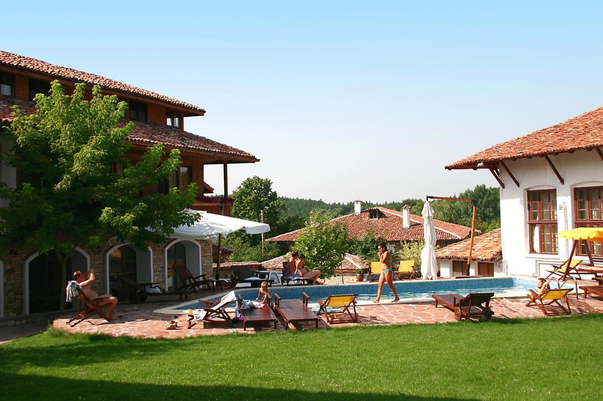 ארבאנאסי Hotel Izvora - Garden Retreat מראה חיצוני תמונה