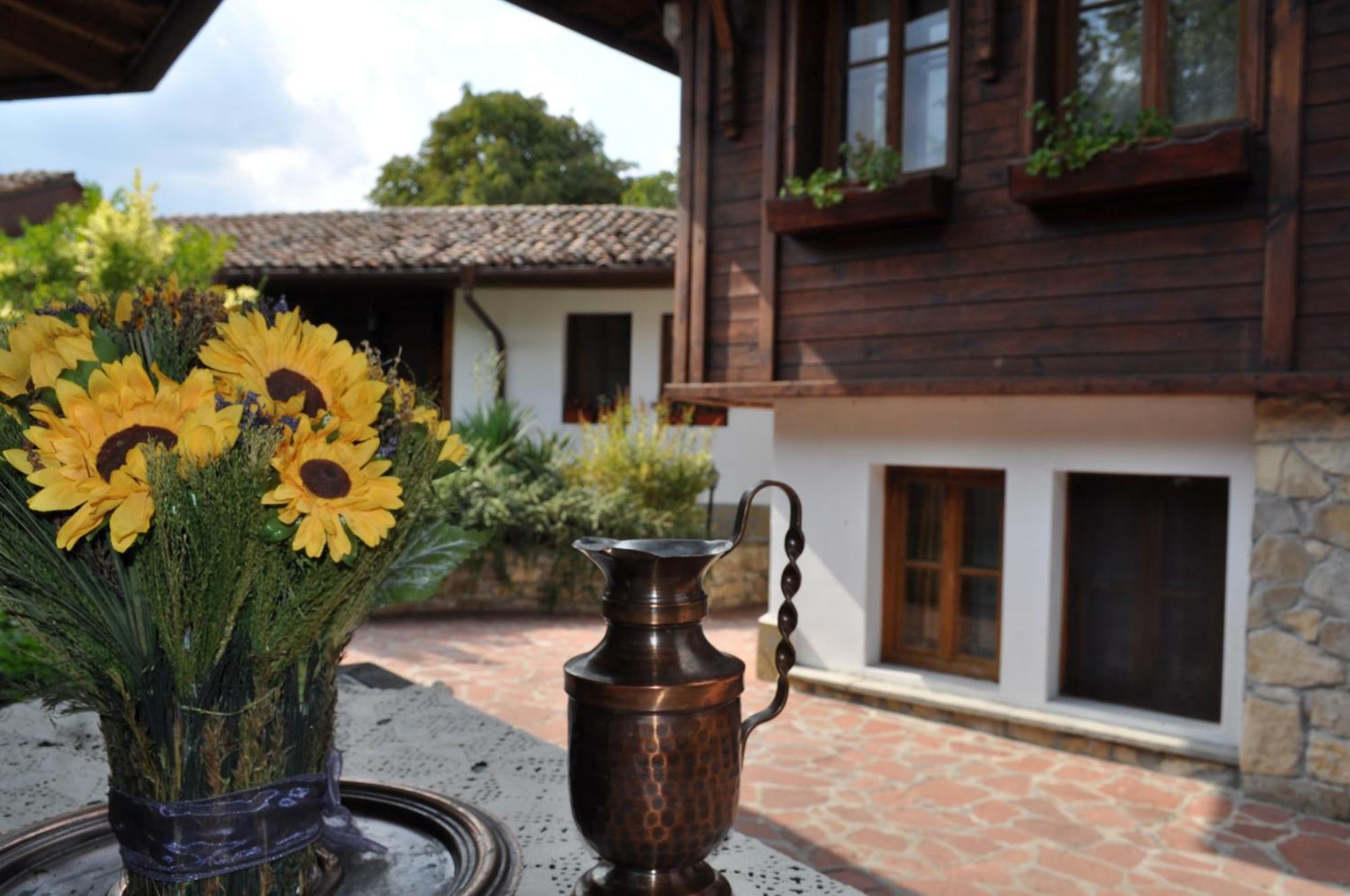 ארבאנאסי Hotel Izvora - Garden Retreat מראה חיצוני תמונה
