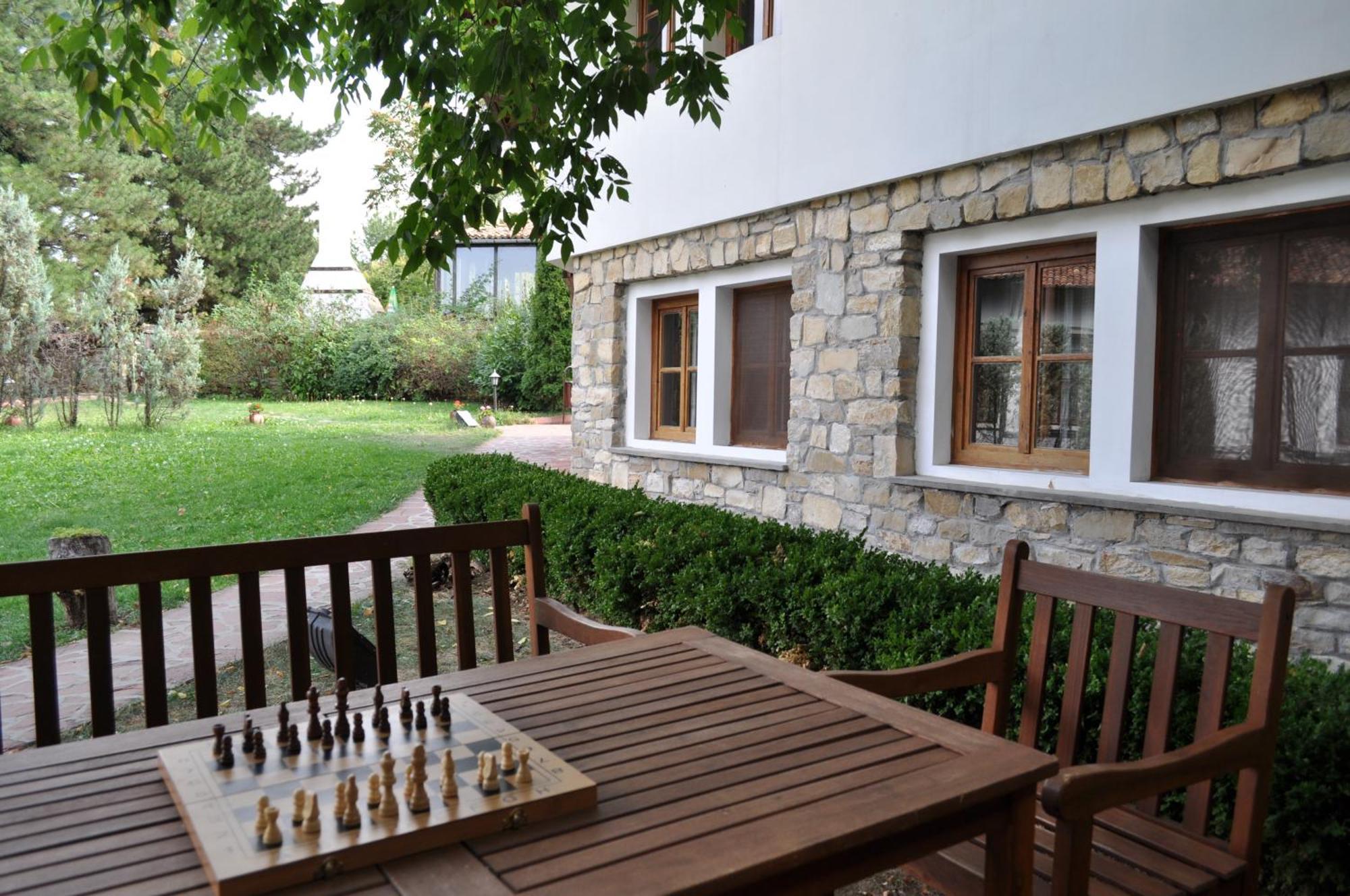 ארבאנאסי Hotel Izvora - Garden Retreat מראה חיצוני תמונה