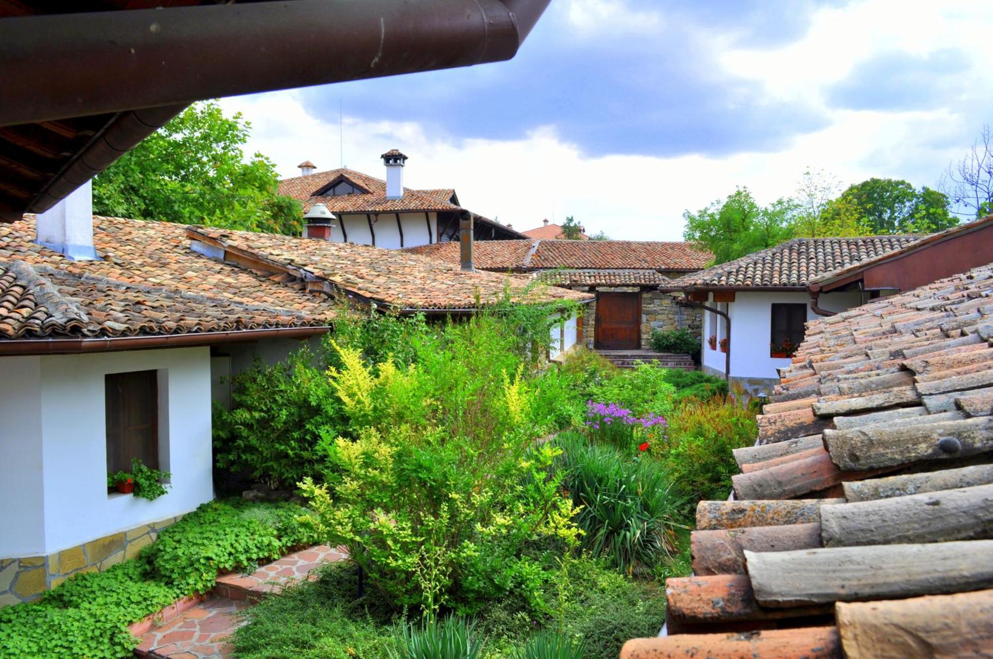 ארבאנאסי Hotel Izvora - Garden Retreat מראה חיצוני תמונה