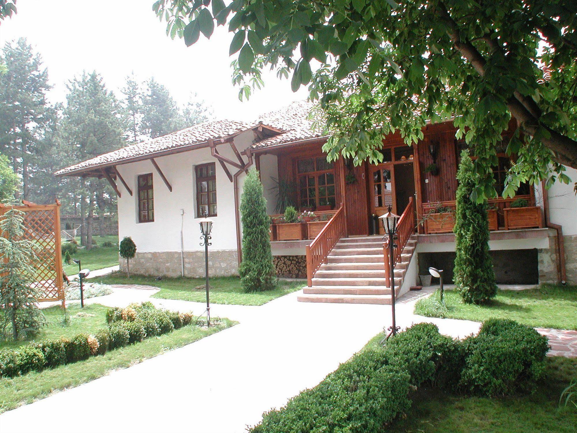 ארבאנאסי Hotel Izvora - Garden Retreat מראה חיצוני תמונה