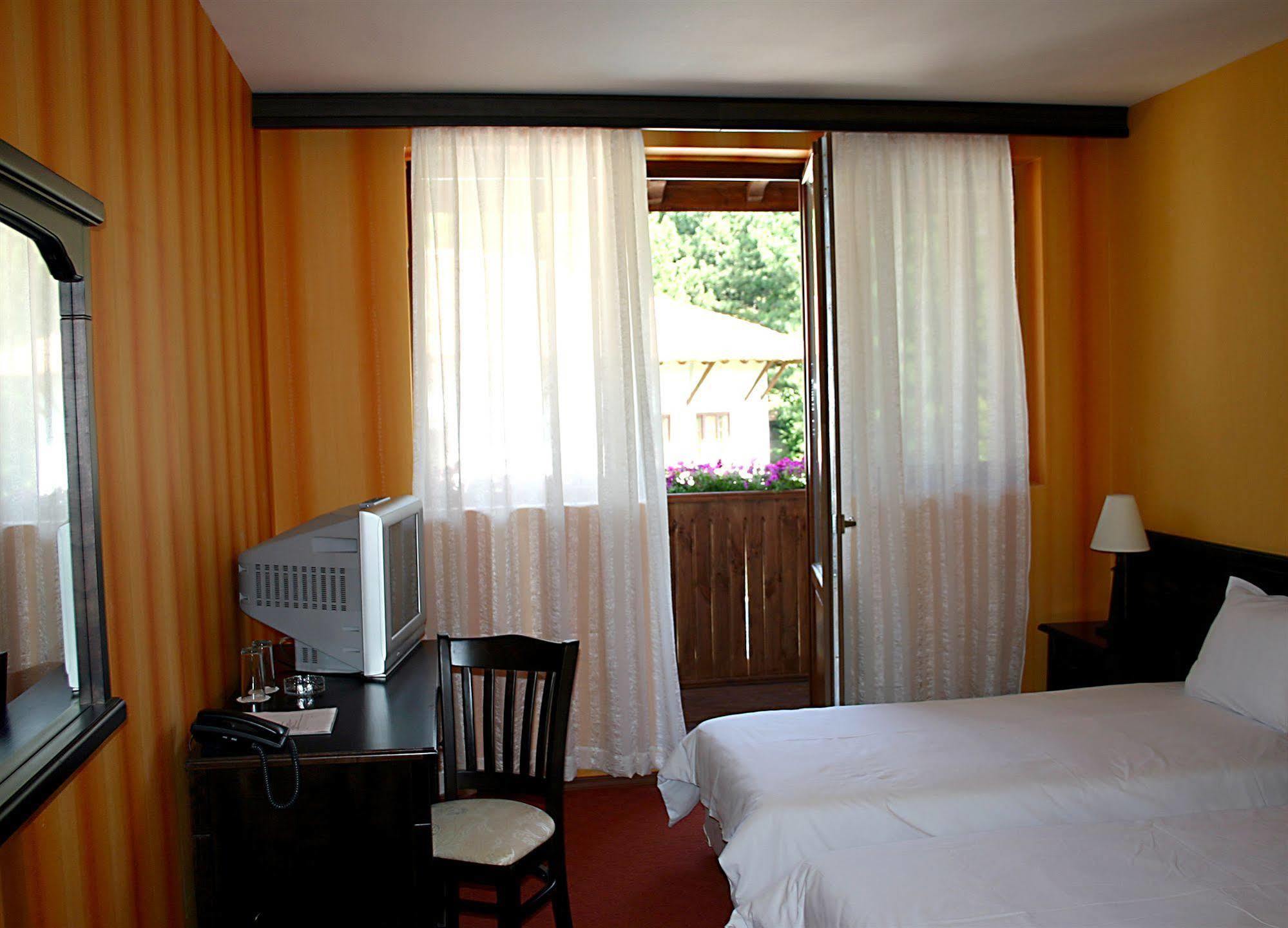 ארבאנאסי Hotel Izvora - Garden Retreat מראה חיצוני תמונה