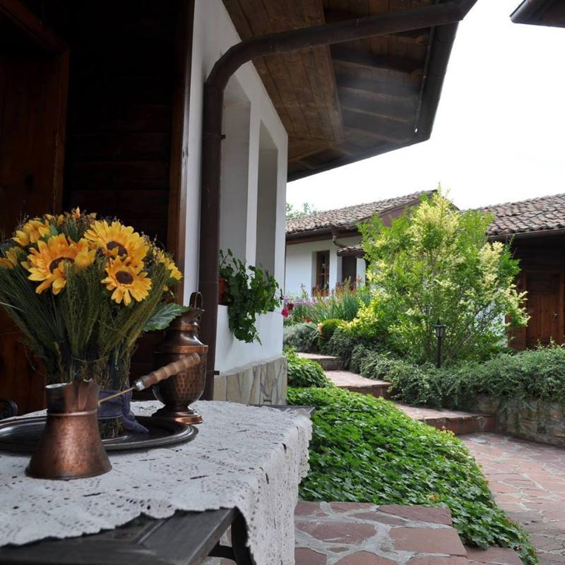 ארבאנאסי Hotel Izvora - Garden Retreat מראה חיצוני תמונה