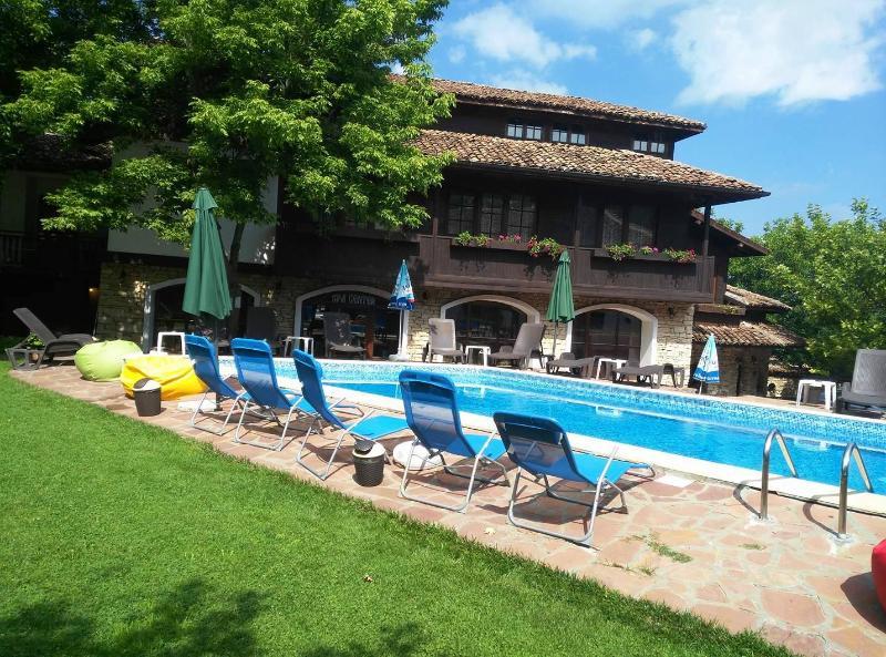 ארבאנאסי Hotel Izvora - Garden Retreat מראה חיצוני תמונה